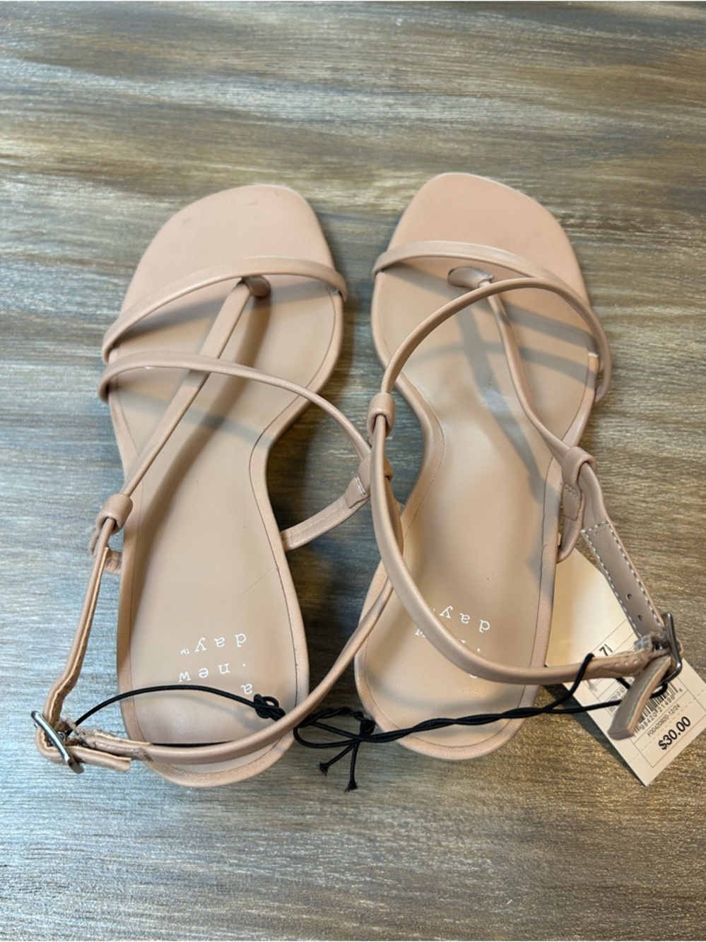 NWT a new day Neutral Blush Strappy 2” Heel Sandals Size 7.5 (runs small) - Picture 2 of 7